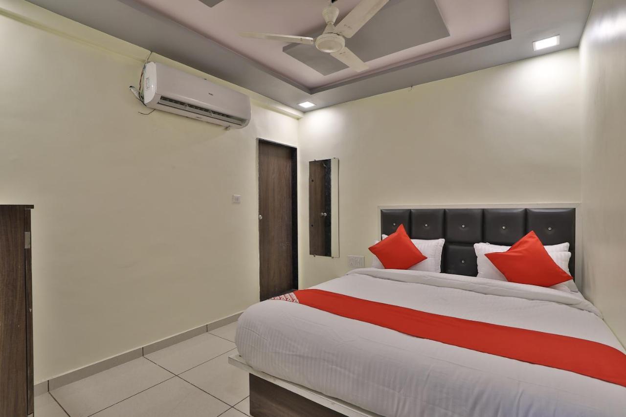 Hotel O Sunway Ahmedabad Exteriör bild