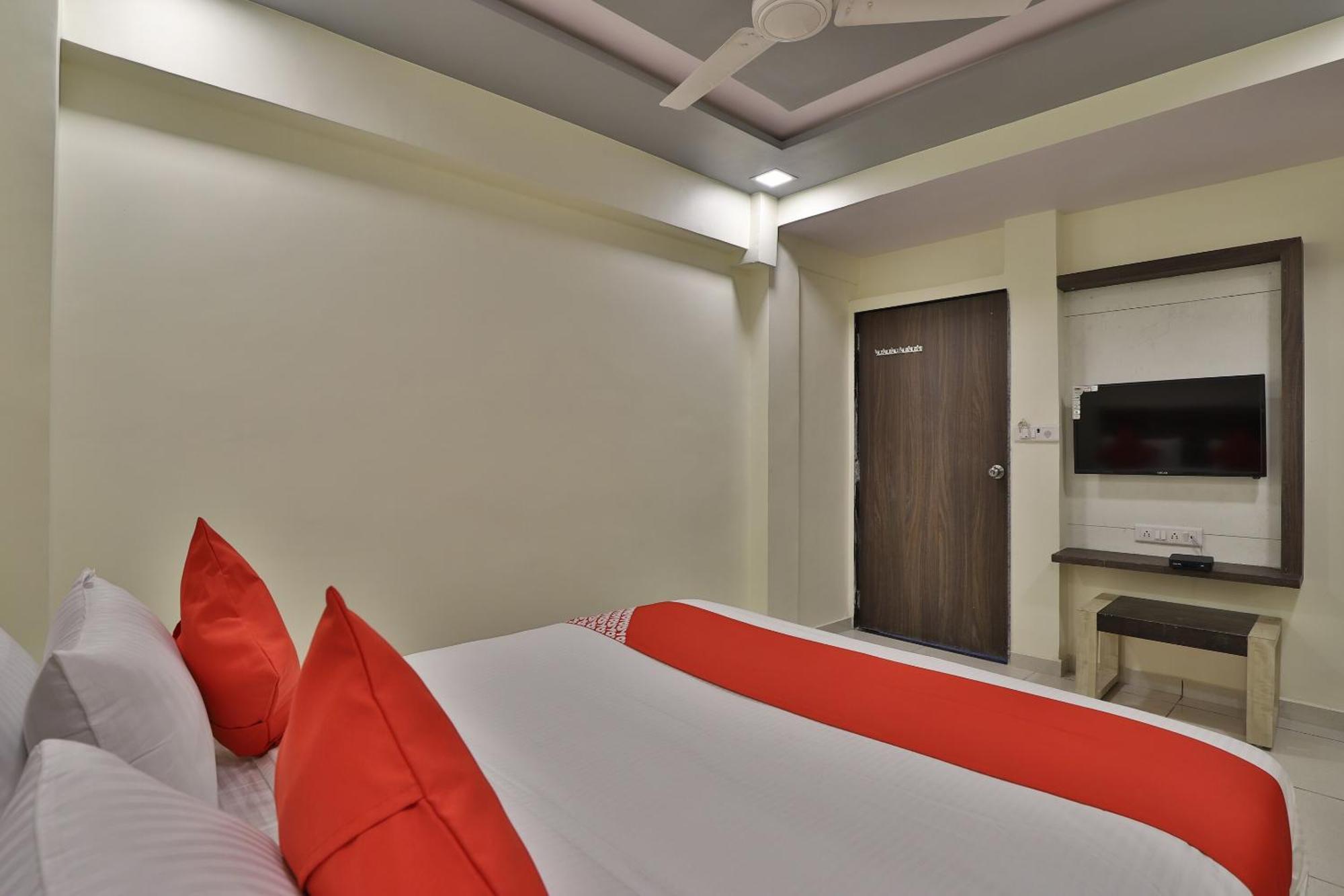 Hotel O Sunway Ahmedabad Exteriör bild