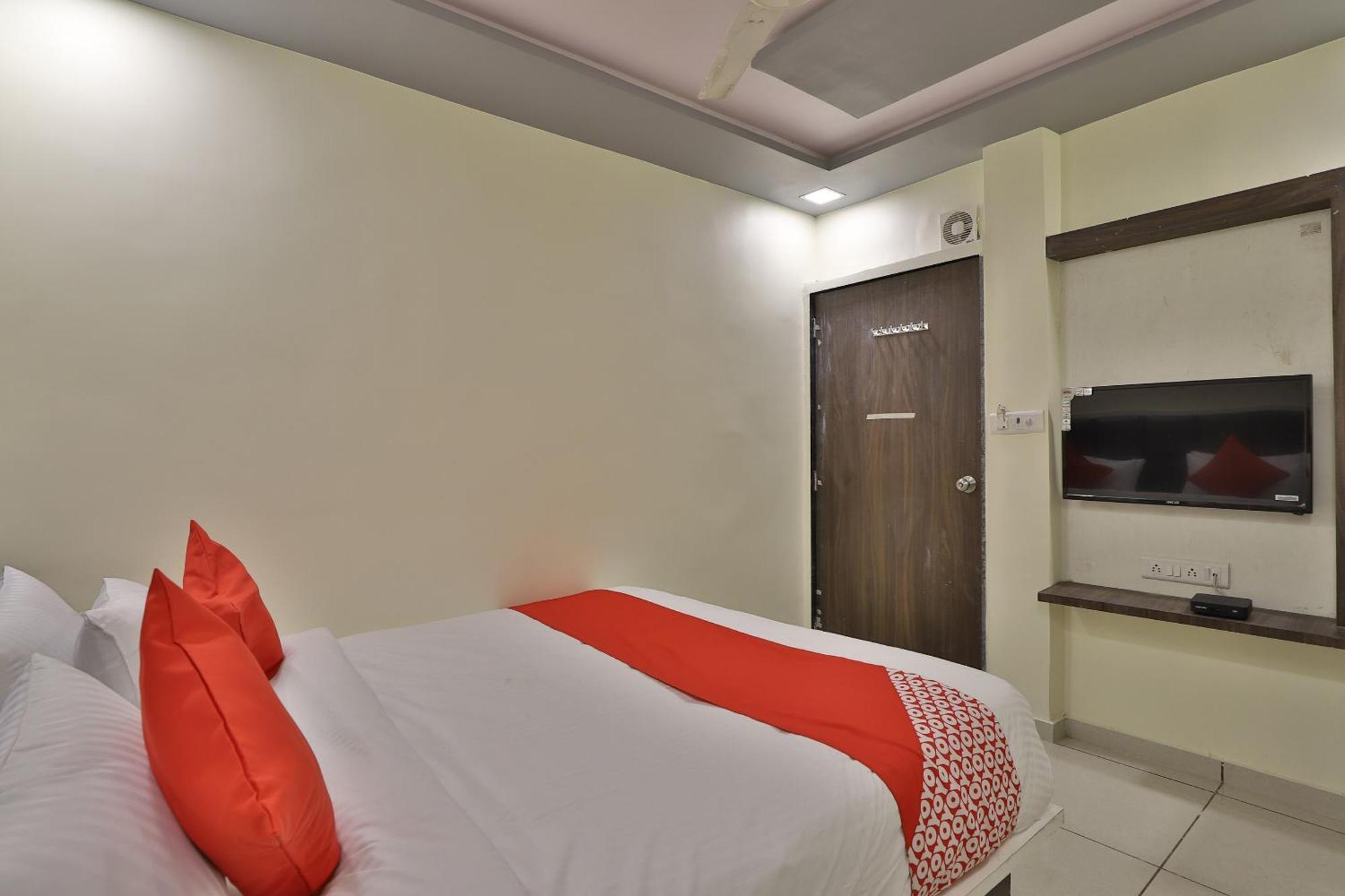 Hotel O Sunway Ahmedabad Exteriör bild