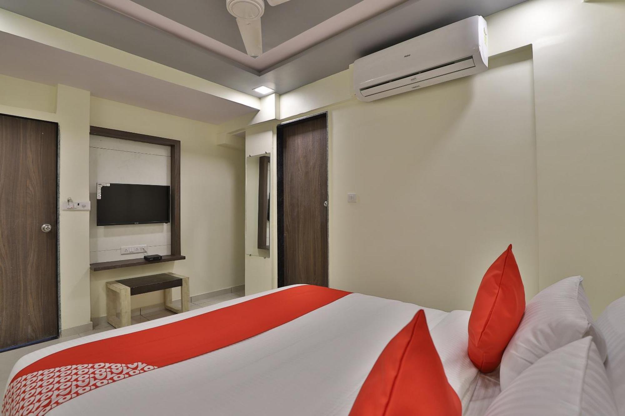 Hotel O Sunway Ahmedabad Exteriör bild